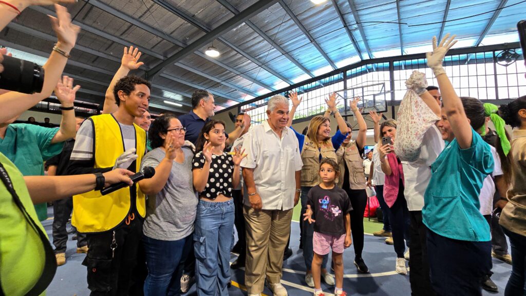 Pronto el Hospital de Mascotas será una realidad, afirma el presidente Mulino durante la X Jornada de Esterilizaciones, que se desarrolló en Juan Díaz 4 WhatsApp Image 2025 06 22 at 3.09.11 PM