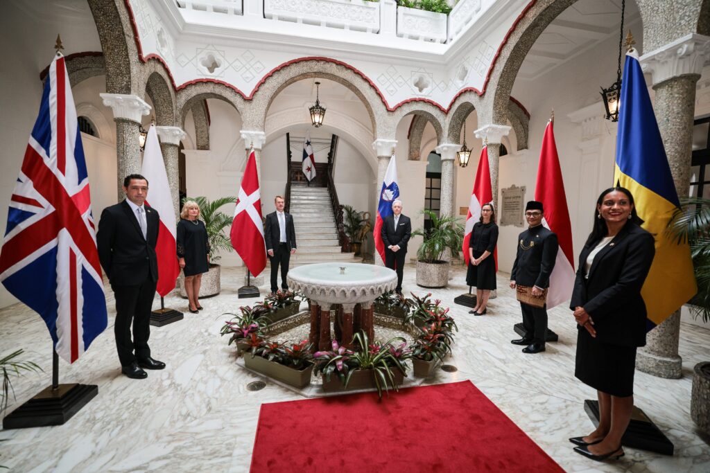 Presidente Mulino recibe cartas credenciales de siete embajadores 3 WhatsApp Image 2025 07 23 at 11.45.49 AM