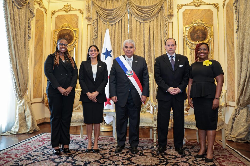 Presidente Mulino recibe cartas credenciales de siete embajadores 2 WhatsApp Image 2025 07 23 at 12.16.36 PM