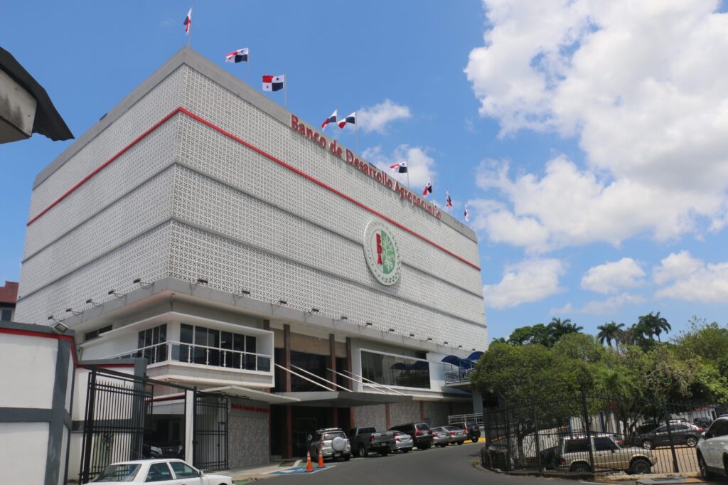 Arranca programa de reestructuración del BDA en beneficio de productores 2 WhatsApp Image 2025 07 23 at 4.50.21 PM