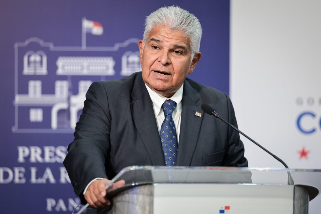Mulino inaugurará puente y nueva sede escolar en Chiriquí y anuncia acciones para mejorar la atención en la J.J. Vallarino 2 WhatsApp Image 2025 07 24 at 1.07.32 PM