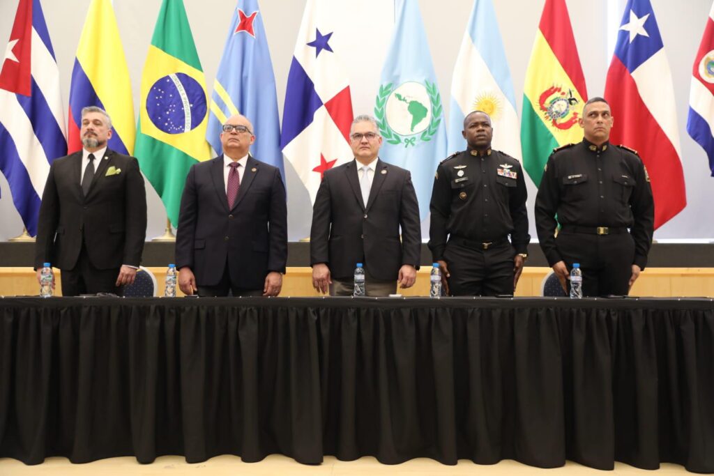 Ministro Orillac juramenta a 114 nuevas unidades del SPI 2 WhatsApp Image 2025 07 24 at 1.29.18 PM