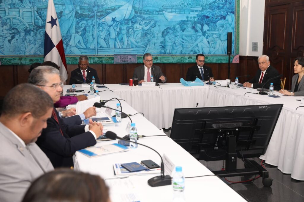 Gobierno recibe Plan Estratégico Nacional de Ciencia, Tecnología e Innovación 2025-2029 2 WhatsApp Image 2025 07 28 at 3.17.00 PM