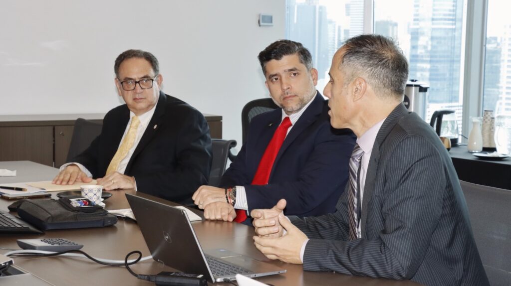 a6a304c1 4106 4cd4 9161 7845b50195ee