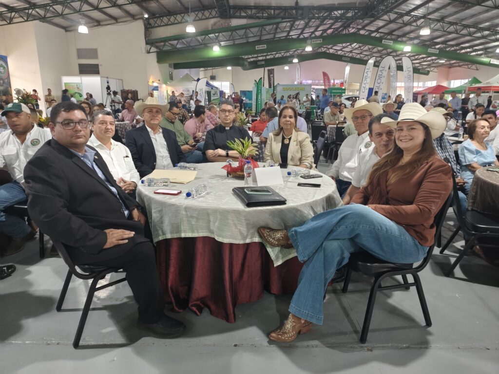 Exitoso inicio del XII Congreso Técnico-Científico impulsará la tecnología e innovación en la ganadería 2 Imagen de WhatsApp 2025 08 14 a las 17.28.55 5b014768