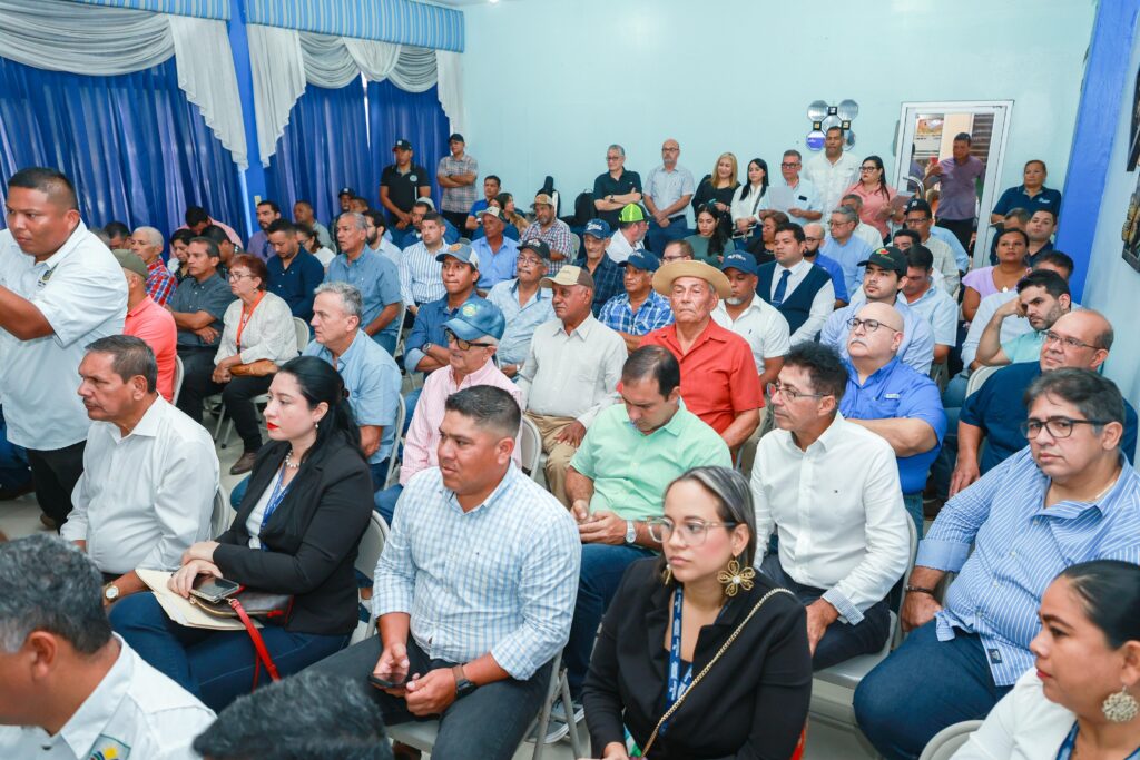 Gobierno asegura respaldo a productores de leche tras acuerdo con Nestlé 2 Imagen de WhatsApp 2025 08 15 a las 23.10.53 3e921fa2