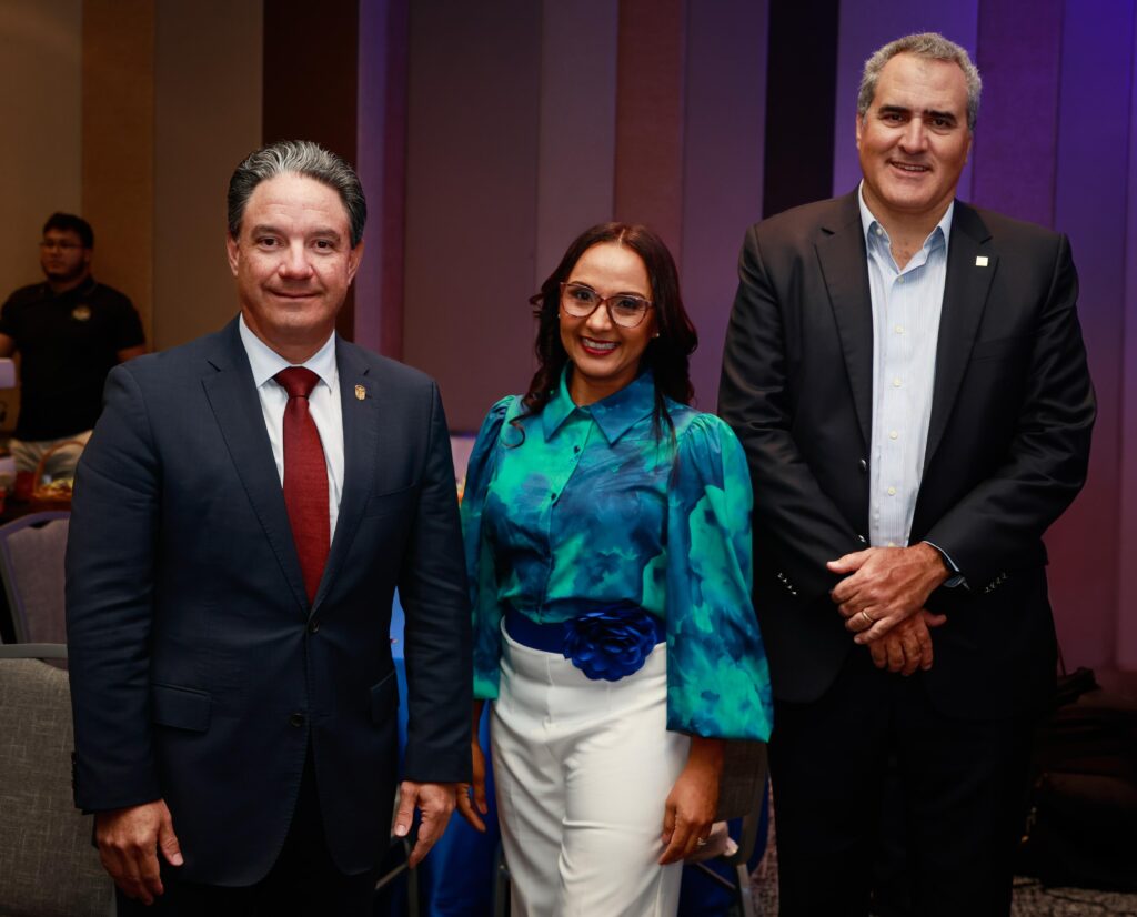 Gobierno reafirma compromiso con el fortalecimiento del sector lácteo 5 WhatsApp Image 2025 07 31 at 8.07.04 PM