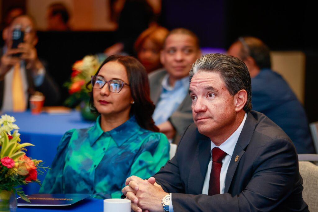 Gobierno reafirma compromiso con el fortalecimiento del sector lácteo 4 WhatsApp Image 2025 07 31 at 8.07.05 PM 1