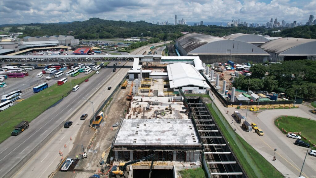 Metro de Panamá habilita extensión de pasarela en estación Albrook como parte de la ampliación hacia Línea 3 2 Estacion 1