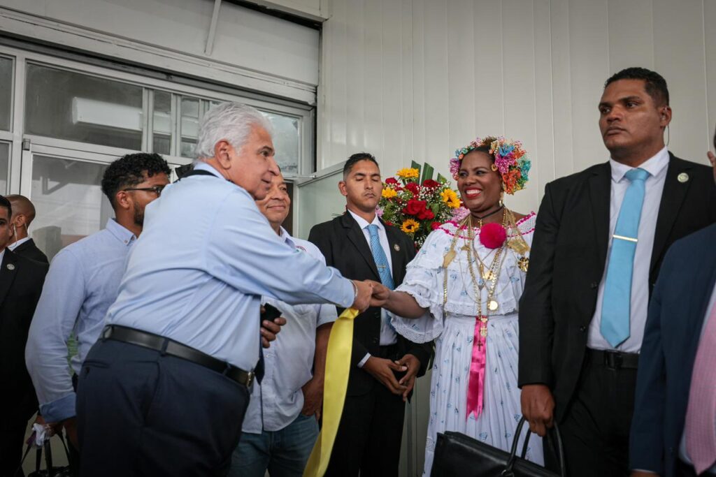 Presidente Mulino inaugura la tercera Tienda del Pueblo en la ciudad capital 2 Imagen de WhatsApp 2025 10 10 a las 09.29.25 dfcee0e1