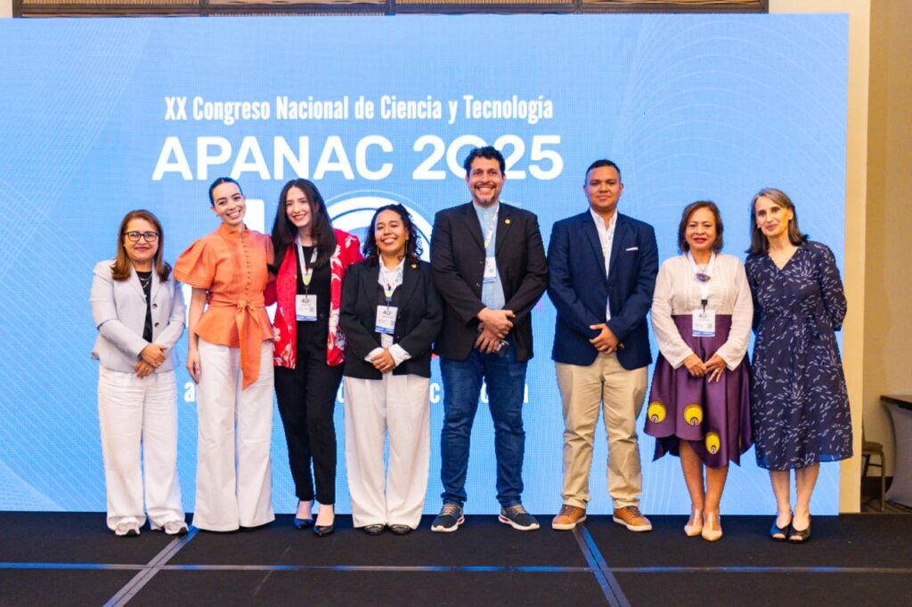 Escogen a la obra ganadora del Premio Nacional de Literatura Infantil y Juvenil “Hersilia Ramos de Argote” 2025 2 Imagen de WhatsApp 2025 10 10 a las 09.31.35 f4cecc54