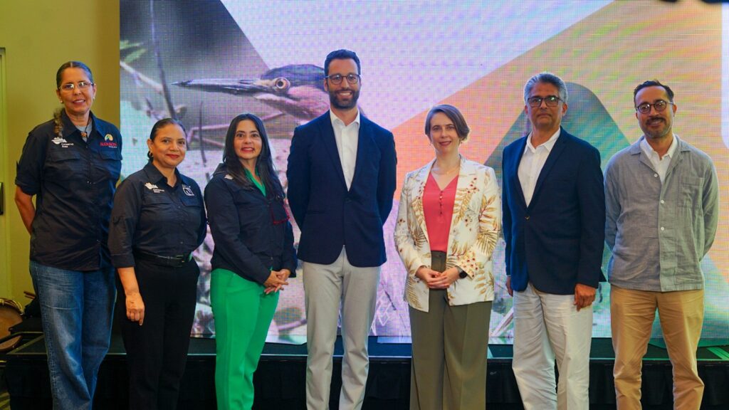 Conserva Aves consolida su vuelo en Panamá: Lanzamiento oficial de la iniciativa fortalece la protección de aves y ecosistemas clave 2 Imagen de WhatsApp 2025 10 23 a las 23.06.20 b7ea4efc