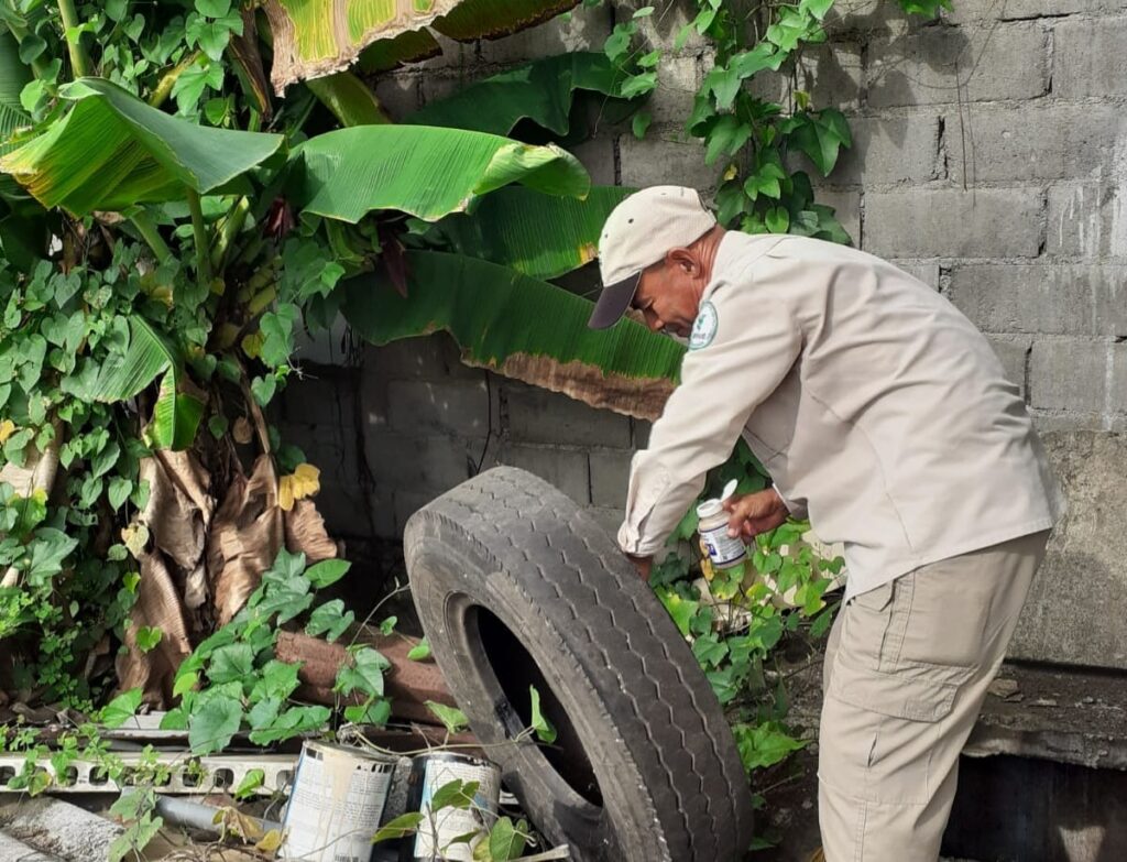 Acciones comunitarias fundamentales para prevenir y combatir el dengue 2 WhatsApp Image 2025 10 08 at 3.23.49 PM