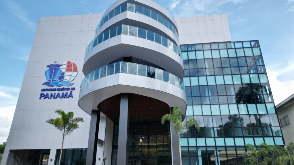 AMP libera el mercado de ventas de combustibles 2 WhatsApp Image 2025 10 08 at 3.42.42 PM