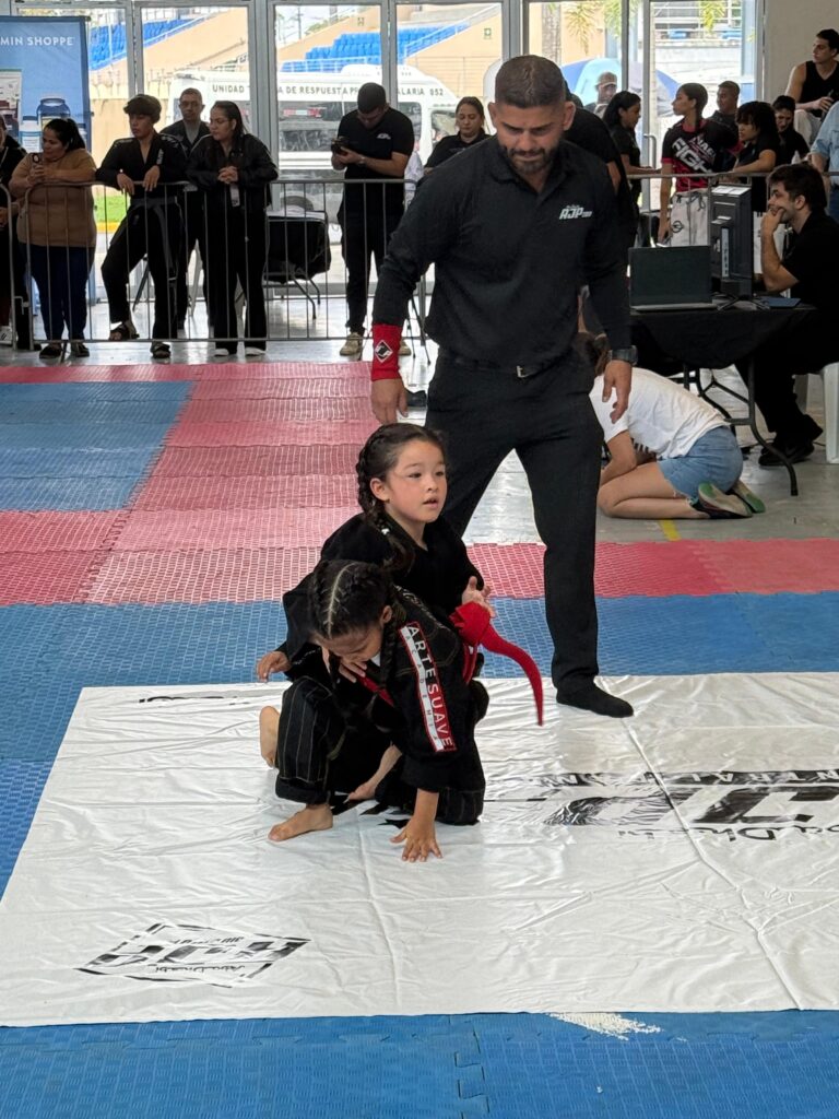 AJP National Panamá 2025: Panamá domina el cierre de temporada y asegura su lugar en la élite del Jiu Jitsu 2 WhatsApp Image 2025 10 13 at 4.44.22 PM