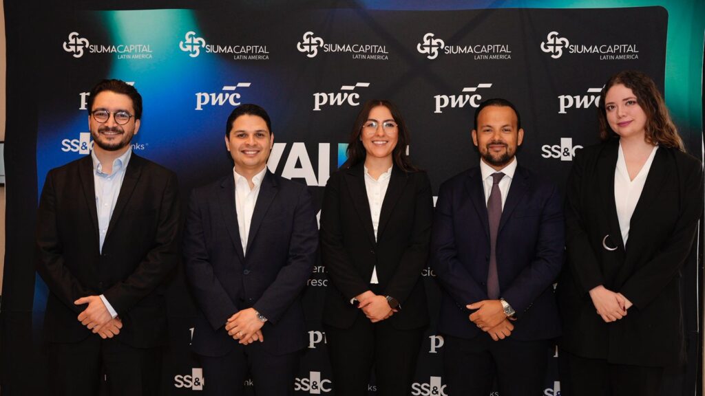 Panamá consolida su rol como epicentro regional de estrategia y valoración empresarial 2 WhatsApp Image 2025 10 17 at 12.21.34 AM 1 1