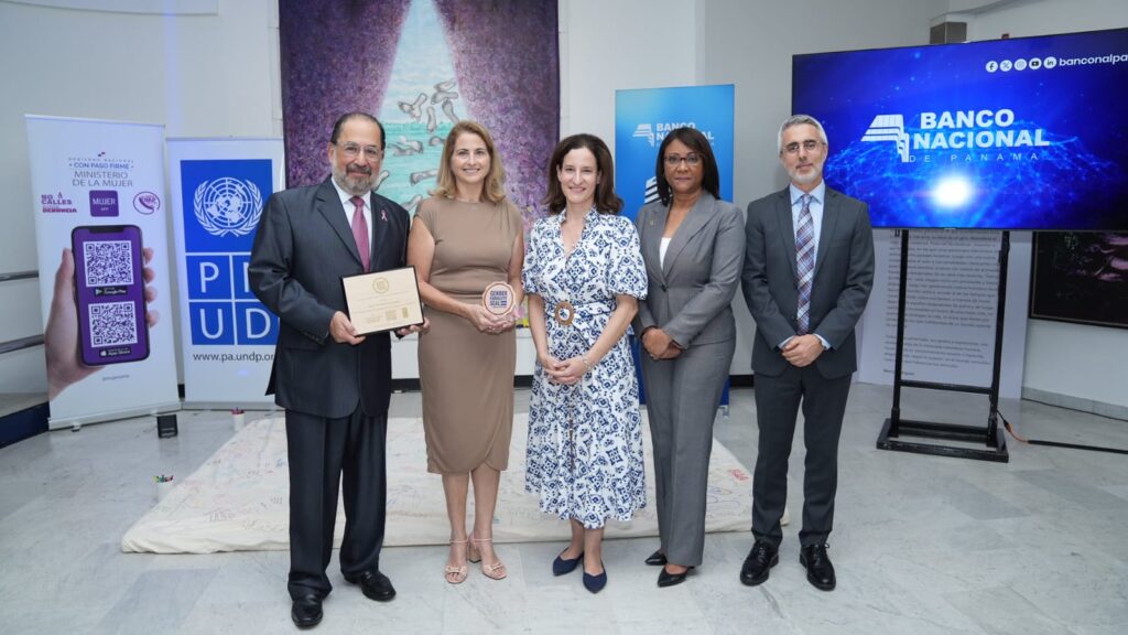 Banco Nacional de Panamá logra reconocimiento delSello de Igualdad de Género 4 WhatsApp Image 2025 10 20 at 7.33.07 PM 1