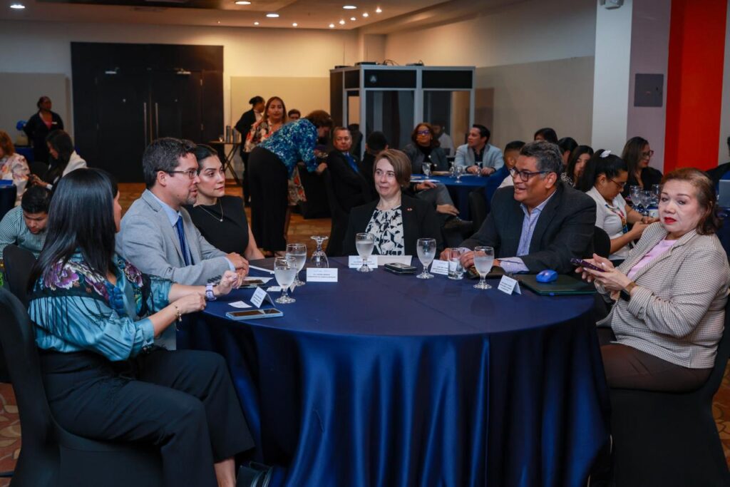 MICI y Gobierno de Canadá impulsan iniciativa para potenciar la oferta exportable panameña 5 WhatsApp Image 2025 10 20 at 7.34.23 PM