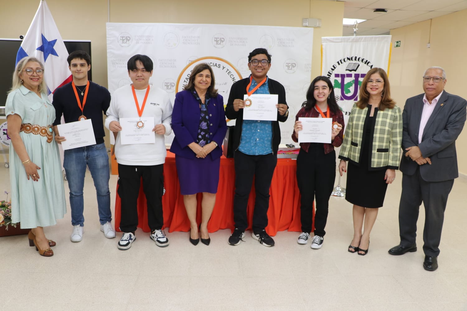 Imagen de WhatsApp 2025 11 01 a las 09.42.02 575abf7a