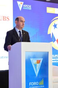 APEDE reúne a expertos y autoridades para debatir el futuro económico de Panamá