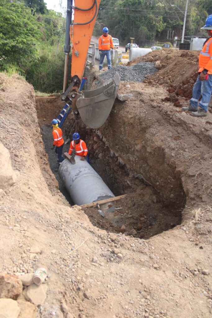 Ministro Andrade inspecciona proyectos viales durante gira en Veraguas 2 1 3