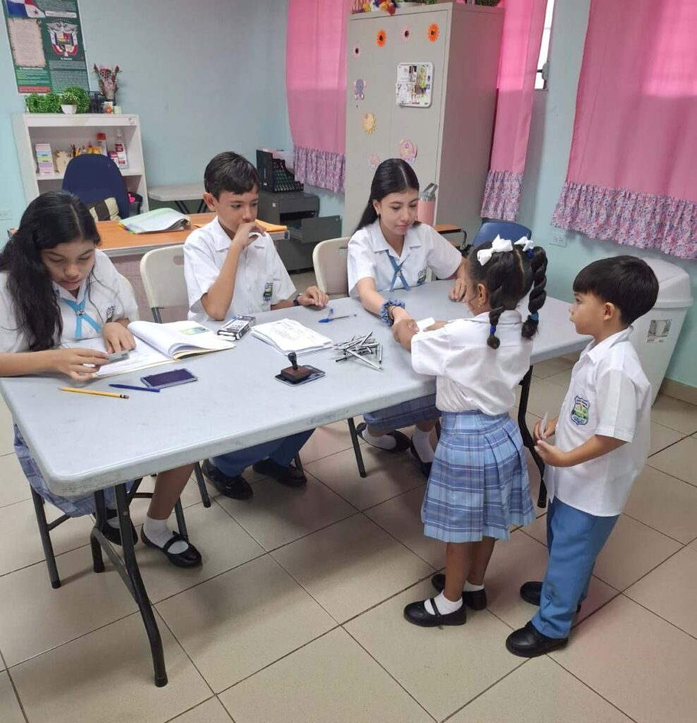 Educación Cívica Electoral: Formando a los ciudadanos del futuro 3 Educacion Civica Electoral 1