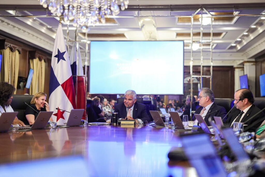 Gobierno fija precios del combustible en apoyo al transporte de pasajeros y de carga, así como a la pesca artesanal 2 WhatsApp Image 2026 03 31 at 7.04.42 PM