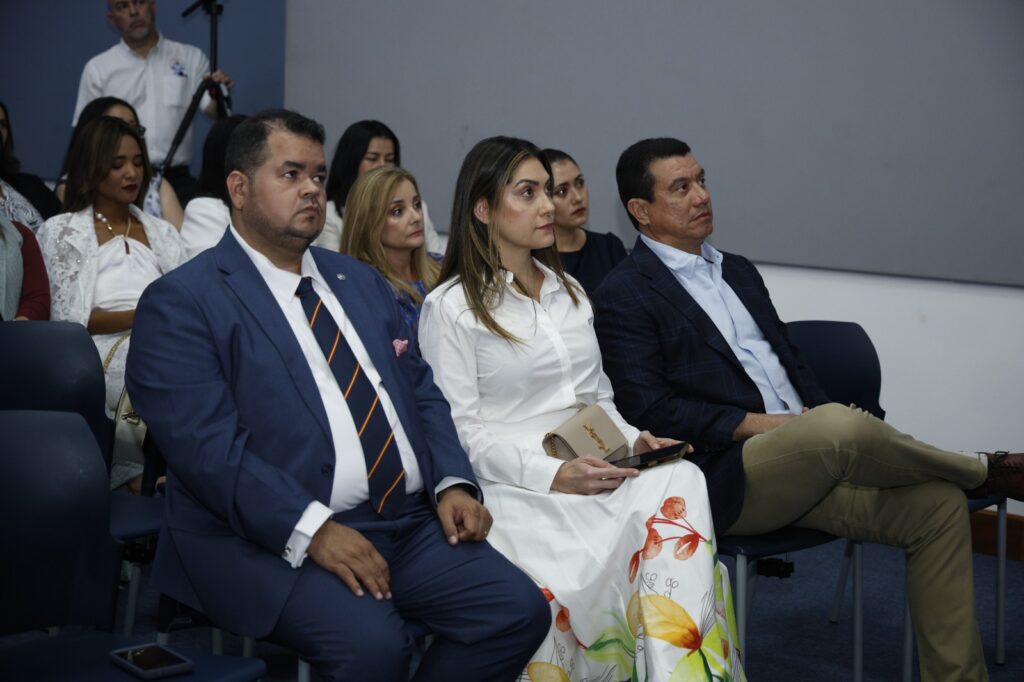 UMIP reconoce el liderazgo y aporte de la mujer en el sector marítimo 2 1000033181
