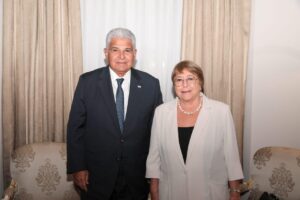 Presidente Mulino y bancada Panameñista conversan sobre temas de interés nacional