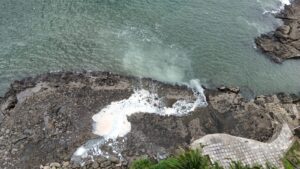 MiAMBIENTE detecta descarga de residuos de pintura al mar en PH de Punta Paitilla