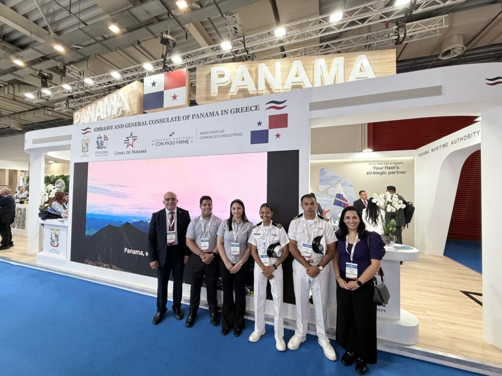 Estudiantes de UMIP representan a Panamá en Posidonia 2026, el principal evento de la industria marítima mundial 3 WhatsApp Image 2026 06 05 at 7.58.26 PM 1