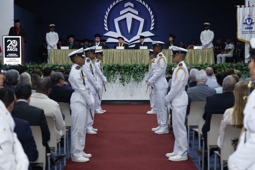 UMIP distingue a Julio De La Lastra con Doctorado Honoris Causa por su aporte al desarrollo marítimo de Panamá 2 WhatsApp Image 2026 06 17 at 3.23.29 PM 1