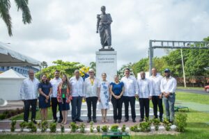 Colón recupera el monumento a Simón Bolívar en el bicentenario del Congreso Anfictiónico