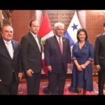 Mulino participa en la toma de posesión de Keiko Fujimori, quien promete recuperar la economía, la transparencia y la seguridad de los peruanos
