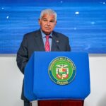 Mulino participa en toma de posesión del presidente de Colombia