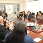 IFARHU y Caja de Ahorros coordinan acciones para completar la entrega de tarjetas PUNCHEl