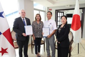 Panamá recibe cuatro toneladas de ayuda humanitaria del pueblo japonés