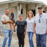 Mulino hace realidad promesa de una casa nueva a familia que perdió su hogar durante el sismo en Herrera