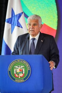 Casas y escuelas afectadas por el sismo serán reconstruidas, mientras que pequeñas empresas y sector turístico recibirán apoyo del gobierno, afirmó el presidente Mulino